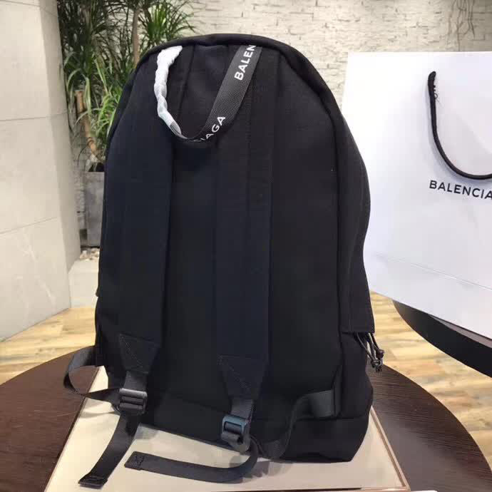 BALENCIAG巴黎世家 雙肩背包 休閒百搭款  BL1086